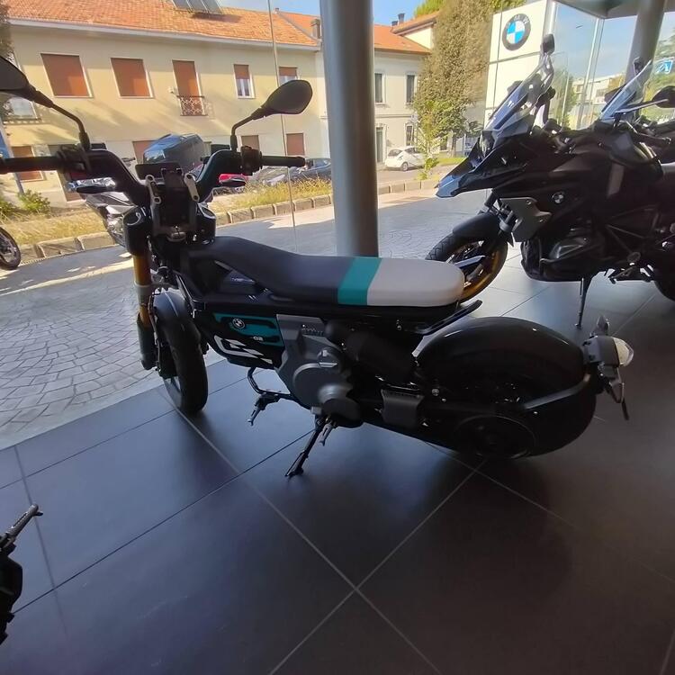 Bmw CE 02 (2024 - 25) (3)