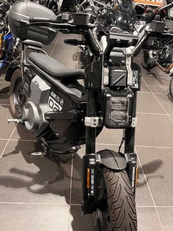 Bmw CE 02 (2024 - 25) (4)