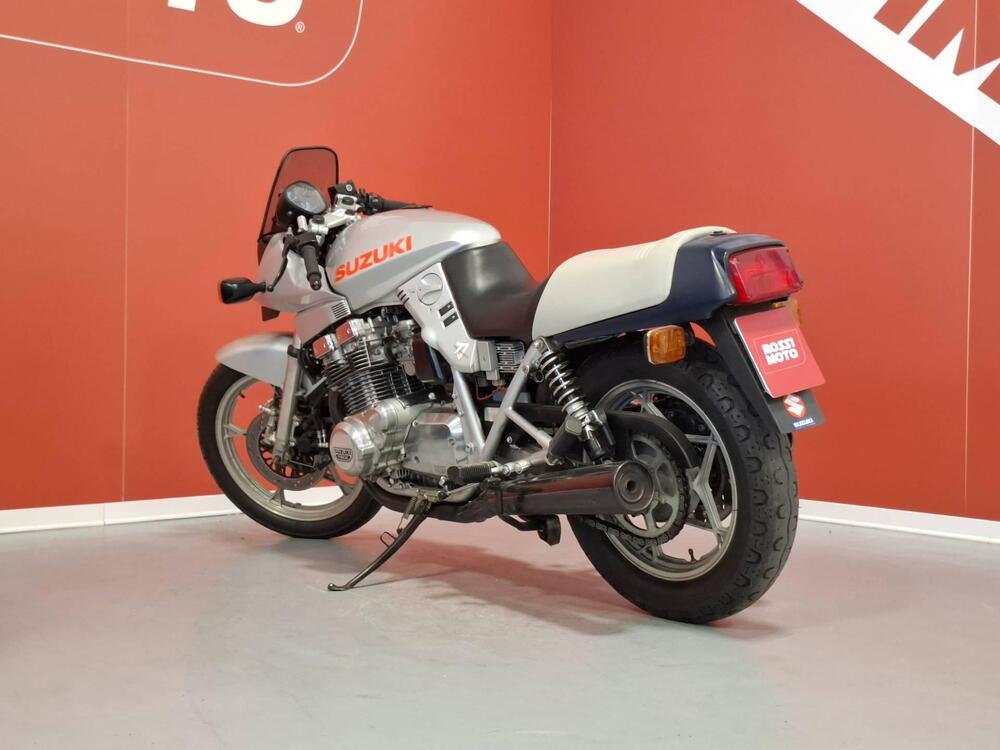 Suzuki GSX 1100S KATANA (5)