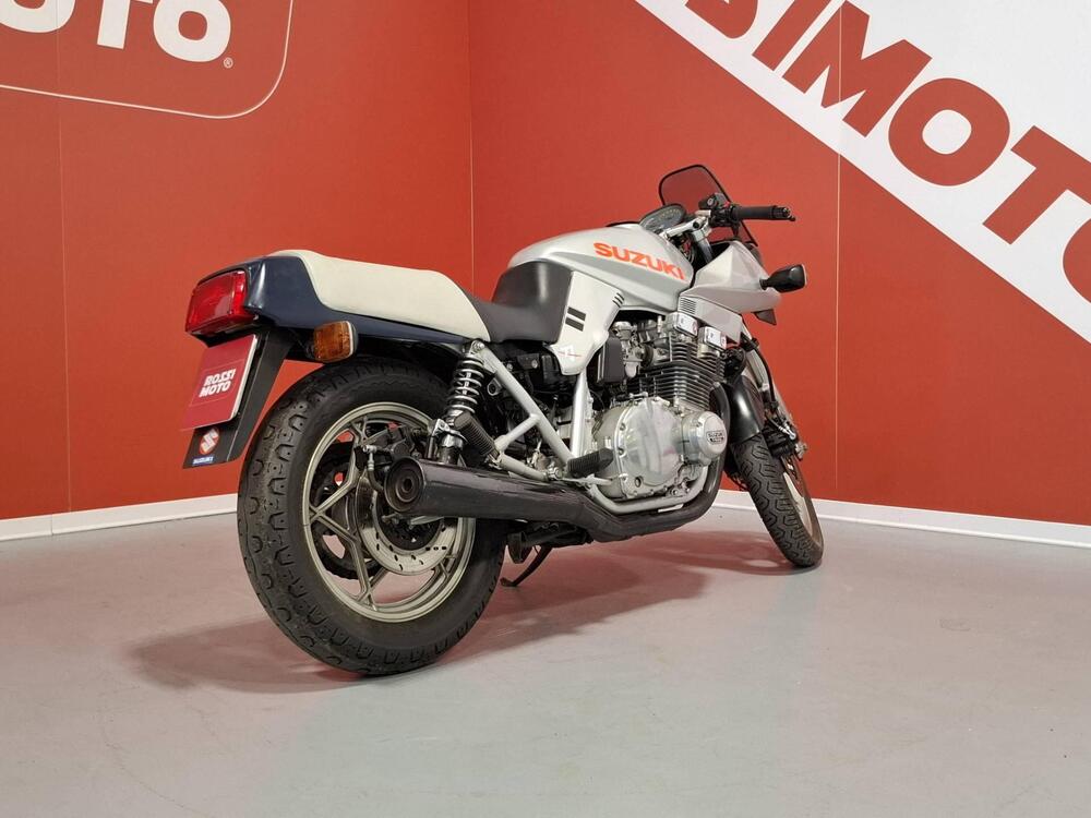 Suzuki GSX 1100S KATANA (3)