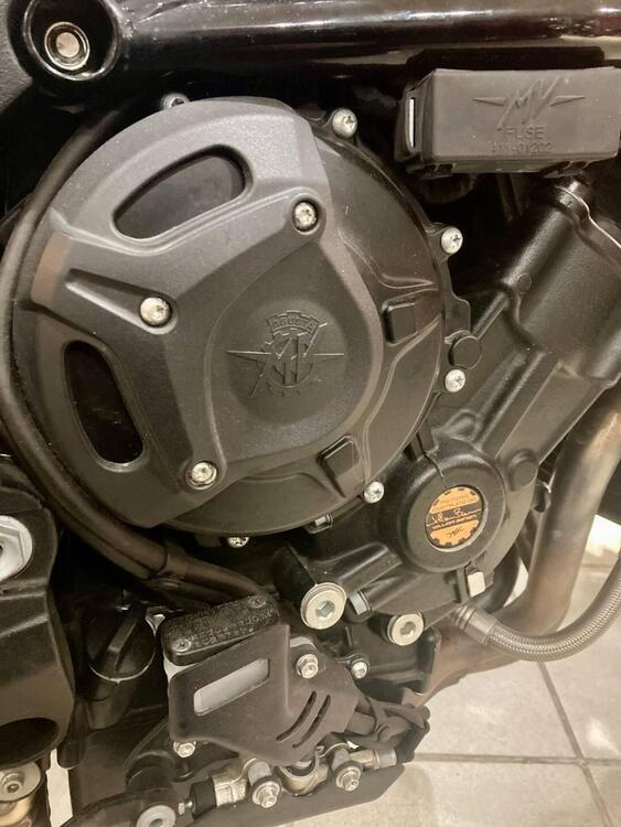 MV Agusta Brutale 800 Rosso (2021 - 23) (5)