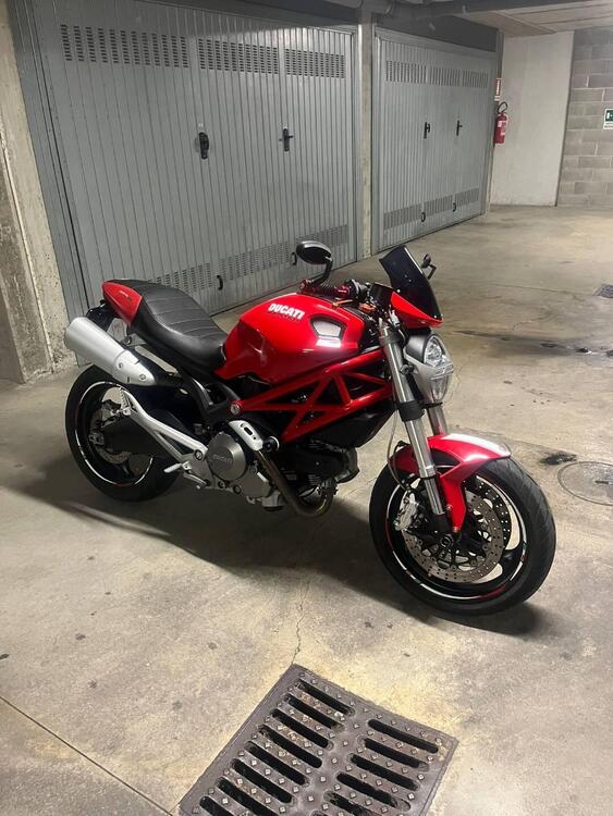 Ducati Monster 696 (2008 - 13) (2)