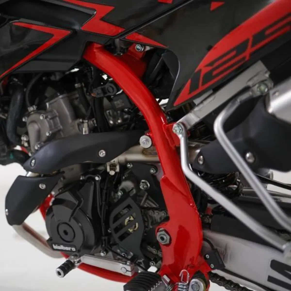 Swm SM 125 R (2025 - 26) (8)