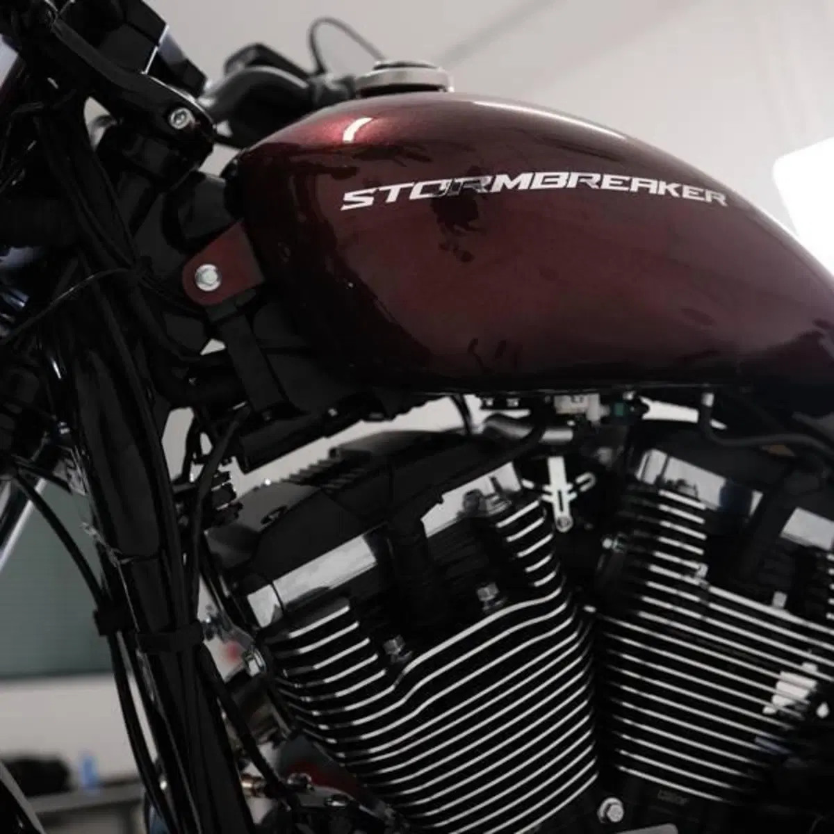 Swm Stormbreaker V1200 (2026) (9)