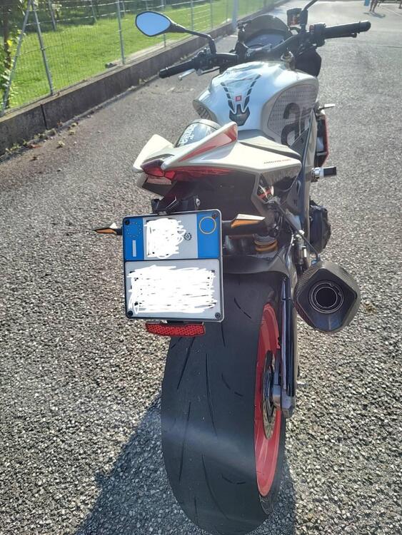 Aprilia Tuono V4 Factory (2019 - 20) (3)