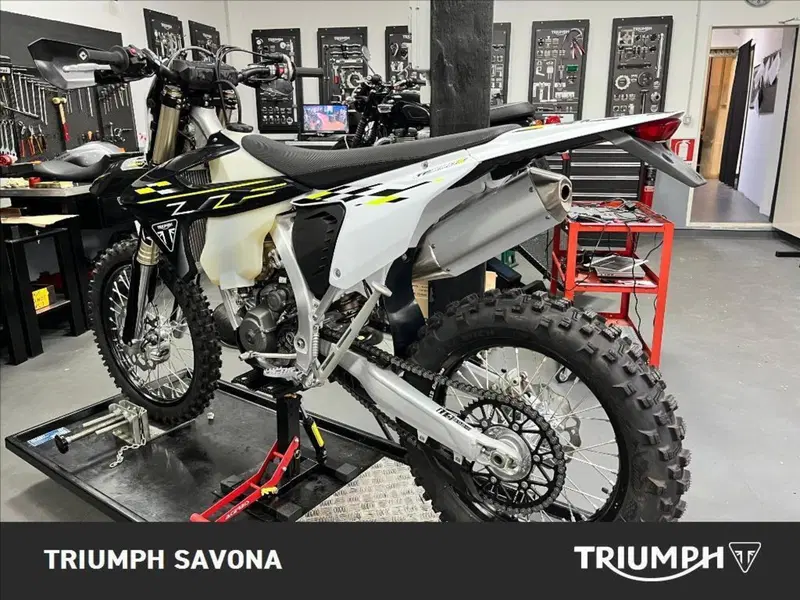 Triumph TF 250-E (2026) (5)