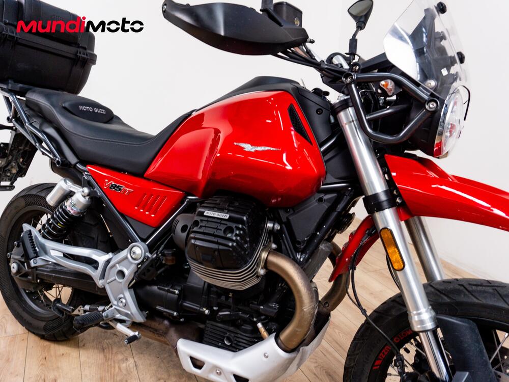 Moto Guzzi V85 TT (2024 - 25) (5)