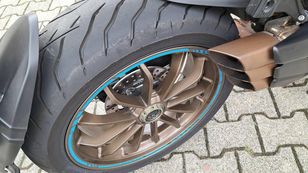 MV Agusta Turismo Veloce 800 Lusso (2021 - 23) (4)