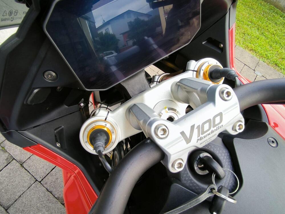 Moto Guzzi V100 Mandello S (2022 - 24) (3)