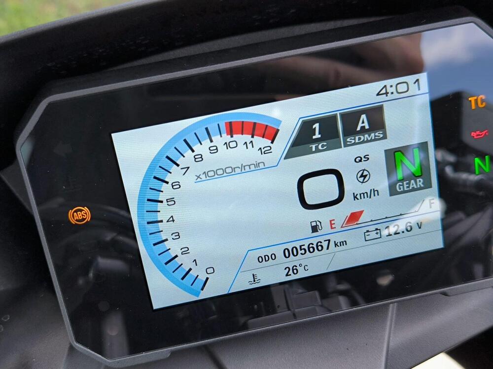 Suzuki GSX-8R (2024 - 25) (5)