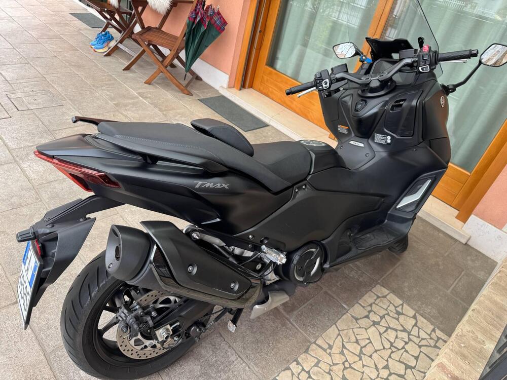 Yamaha T-Max 560 (2022 - 24) (3)