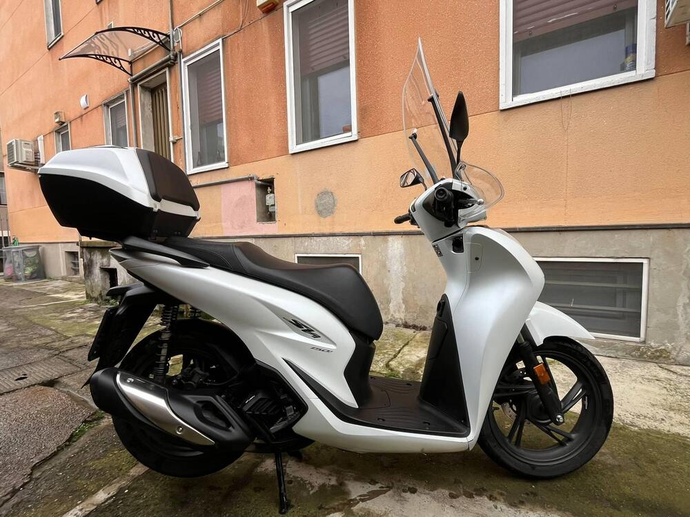 Honda SH 150i (2024 - 25) (2)