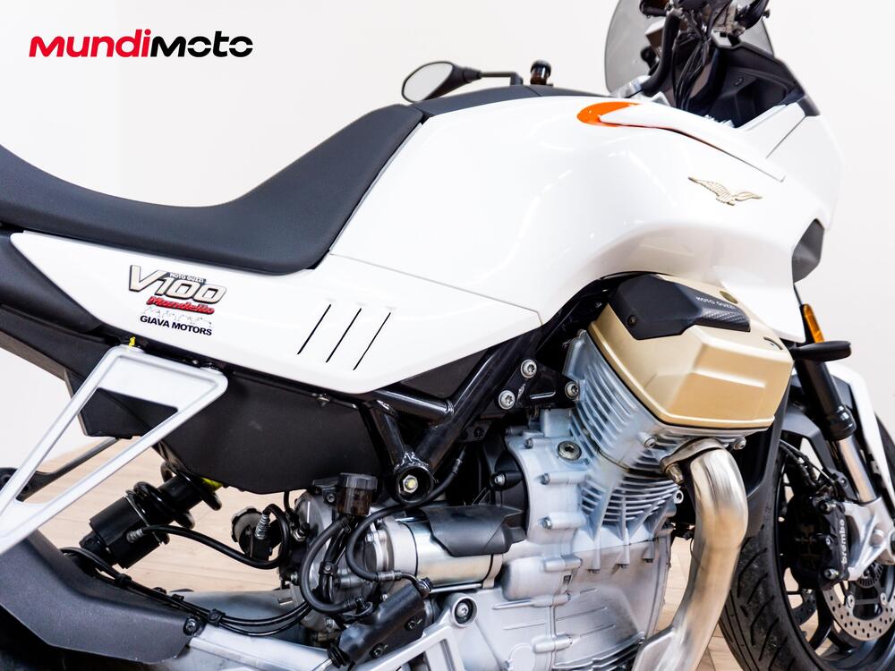 Moto Guzzi V100 Mandello (2022 - 24) (4)