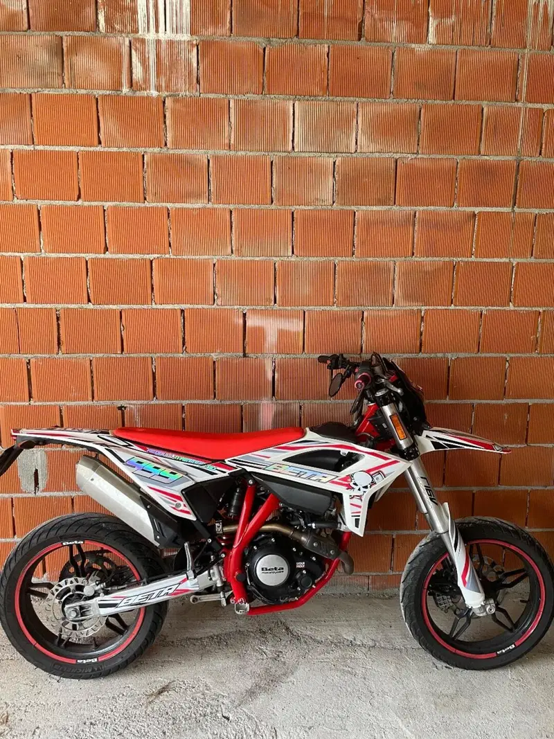 Betamotor RR 125 4T Motard R (2023 - 24) (2)