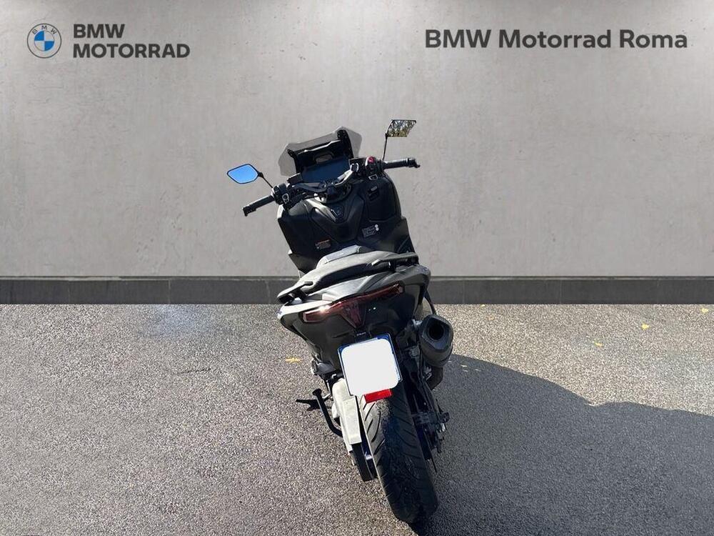 Yamaha T-Max 560 (2022 - 24) (4)