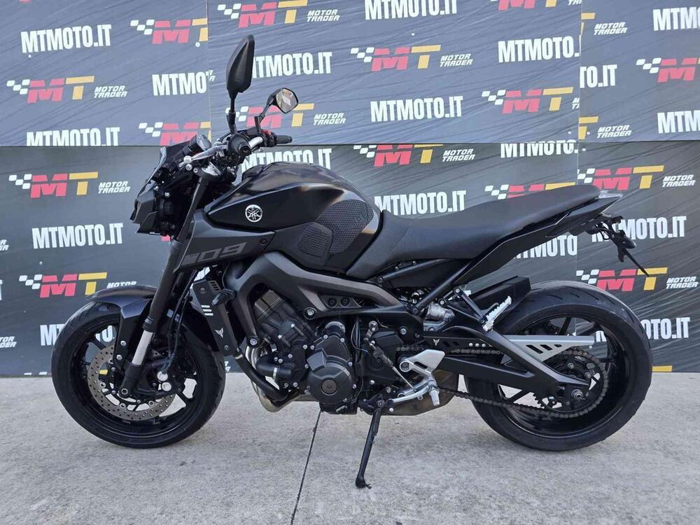 Yamaha MT-09 (2017 - 20) (2)
