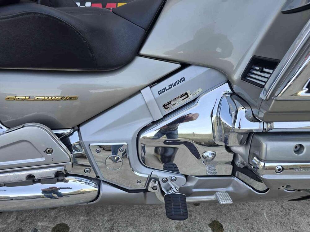 Honda GL 1800 Gold Wing (2000 - 05) (5)