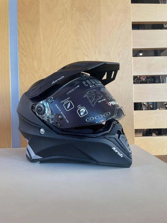 COMMANDER BLACK MATT Airoh (3)