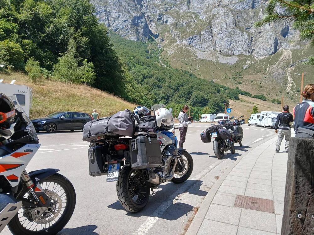 Moto Guzzi Stelvio Duecento Tributo (2025) (5)