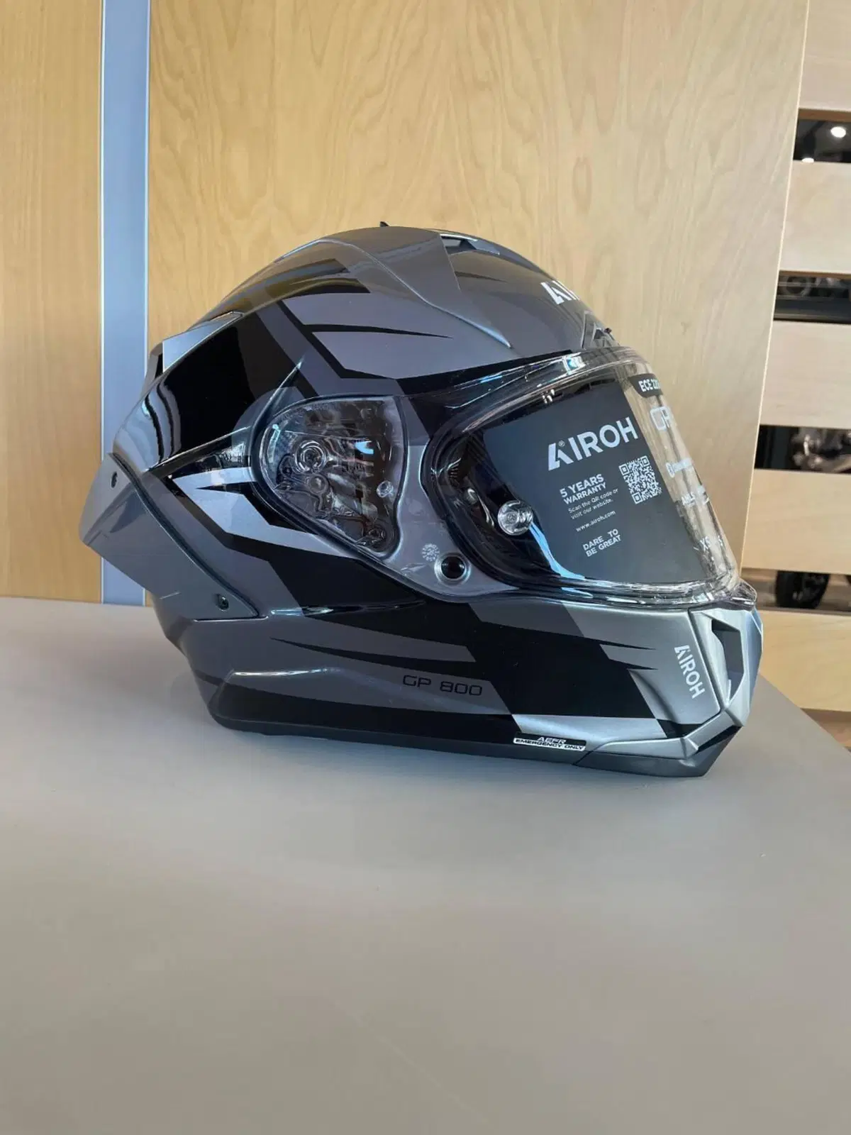 GP 800 MASTER METALLICGLOSS Airoh (2)