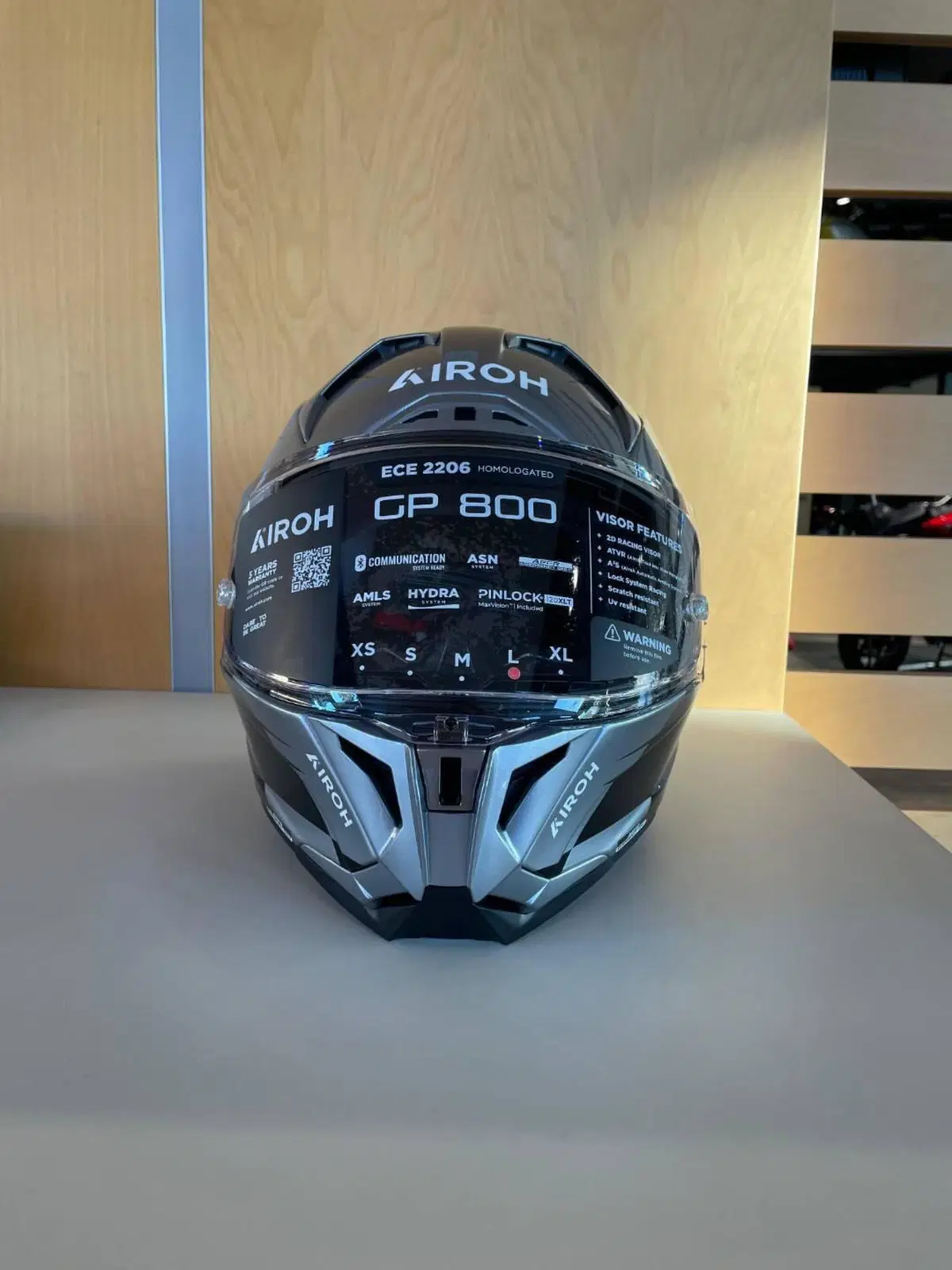 GP 800 MASTER METALLICGLOSS Airoh
