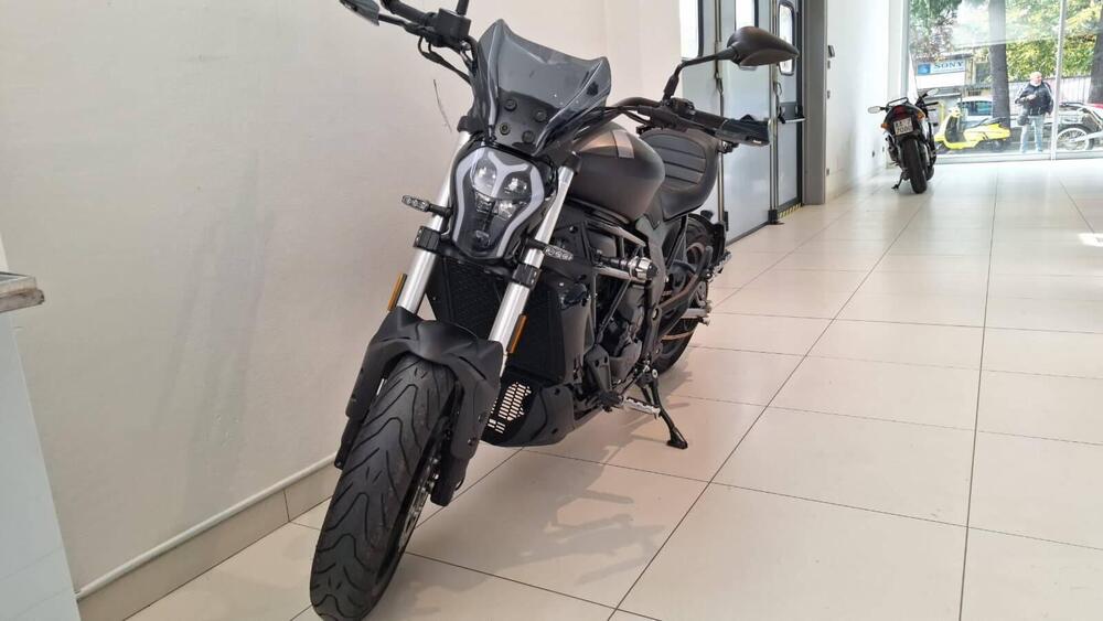 Benelli 502 C (2019 - 20) (3)