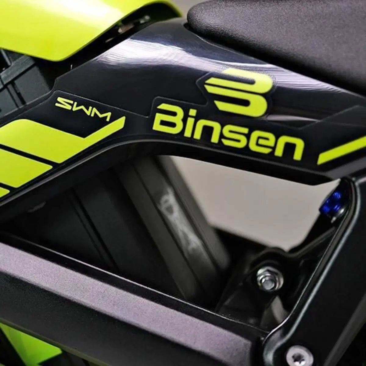 Swm Binsen Pro (2025 - 26) (9)