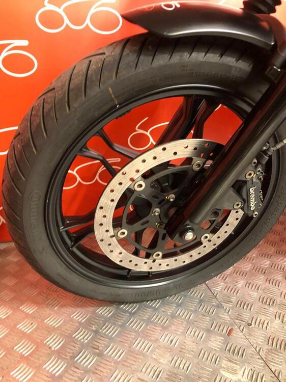 Moto Guzzi V7 II Stone (2015 - 17) (5)