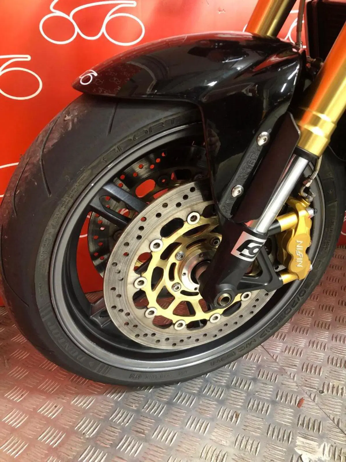 Triumph Speed Triple 1050 (2005 - 11) (6)