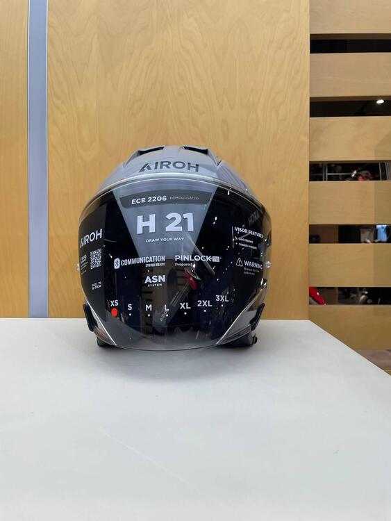 H 21 GREYGLOSS Airoh