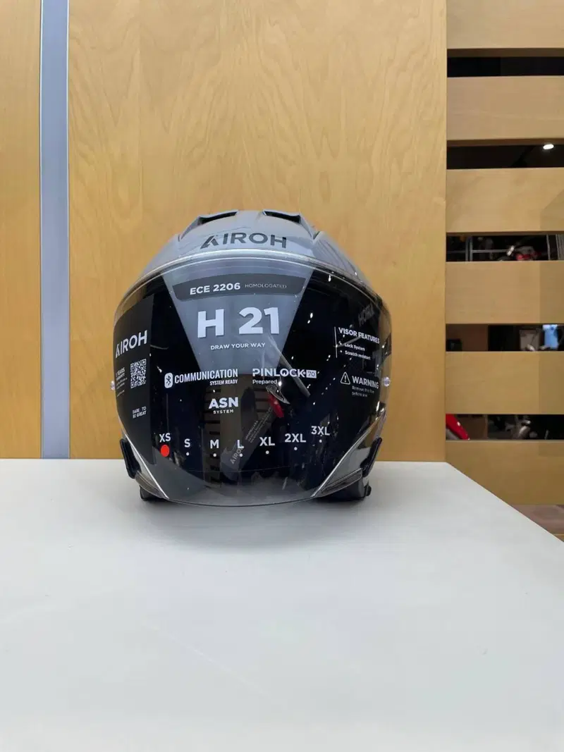 H 21 GREYGLOSS Airoh