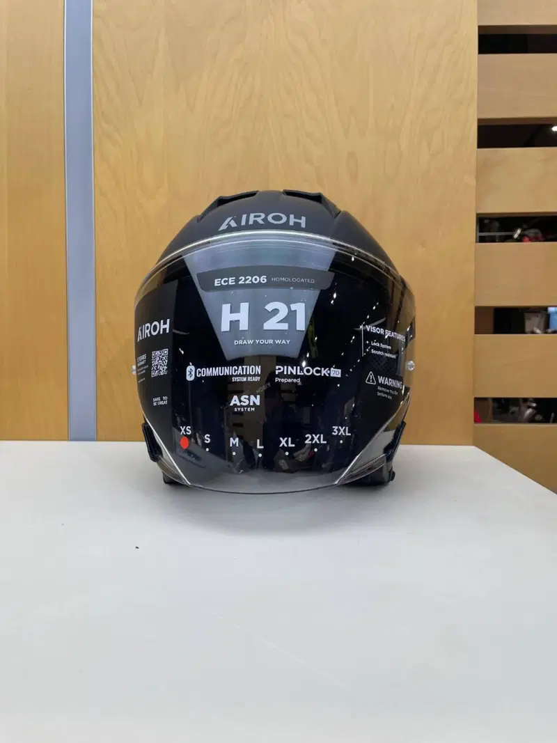 H 21 BLACK MATT Airoh