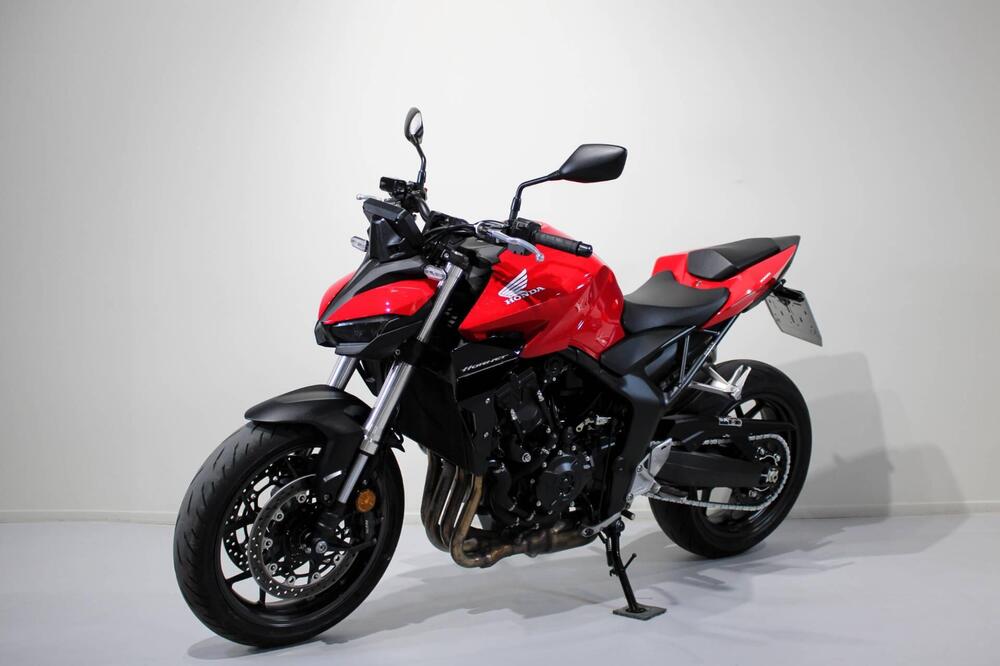 Honda CB 1000 Hornet (2025) (3)