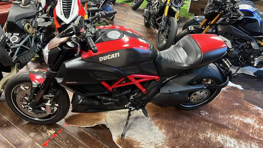 Ducati Diavel 1200 Carbon (2014 - 16) (4)