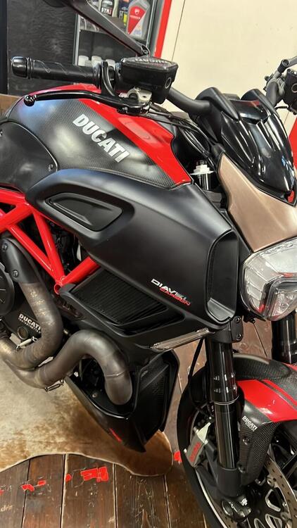 Ducati Diavel 1200 Carbon (2014 - 16) (5)