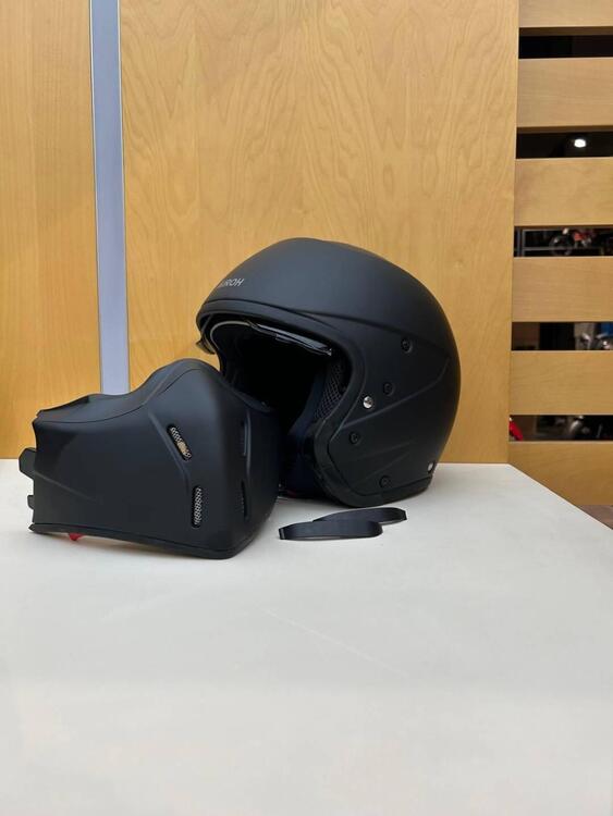 J110 BLACK MATT Airoh (2)