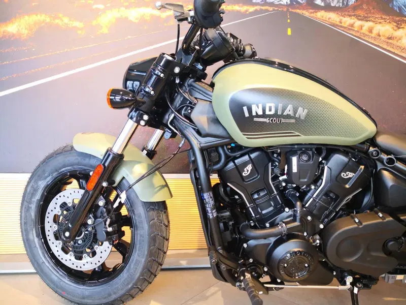 Indian Scout 1250 Bobber Limited + Tech (2025 - 26) (10)