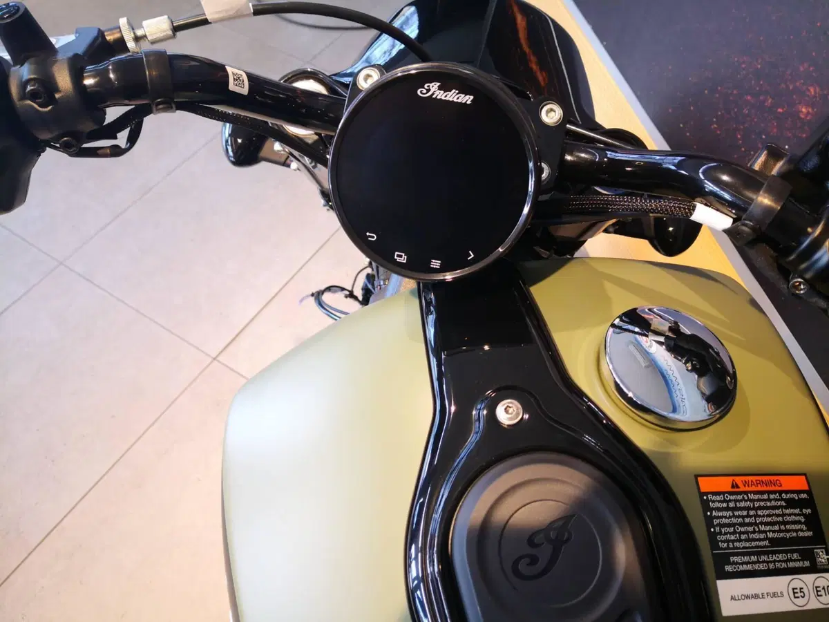 Indian Scout 1250 Bobber Limited + Tech (2025 - 26) (12)