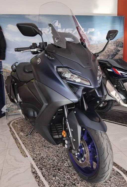 Yamaha T-Max 560 (2022 - 24) (2)