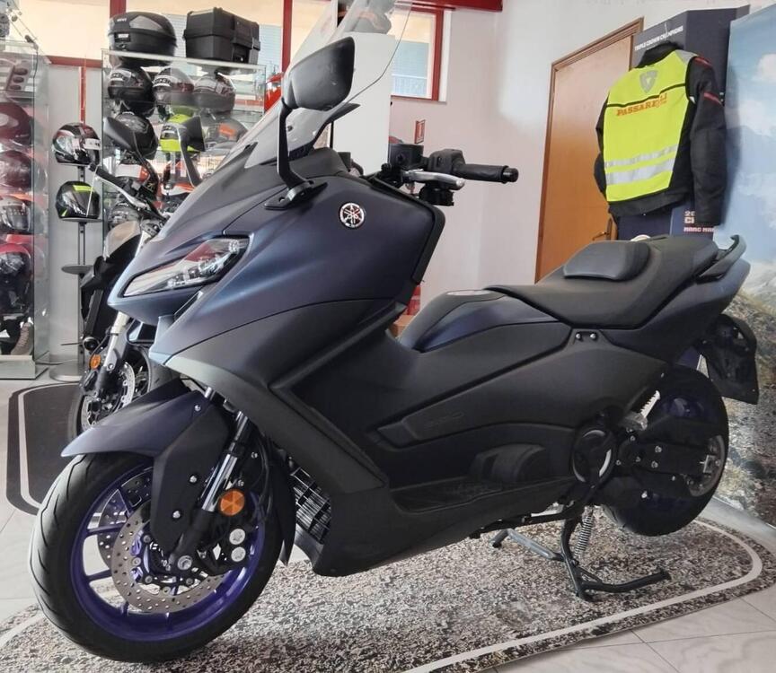 Yamaha T-Max 560 (2022 - 24) (3)