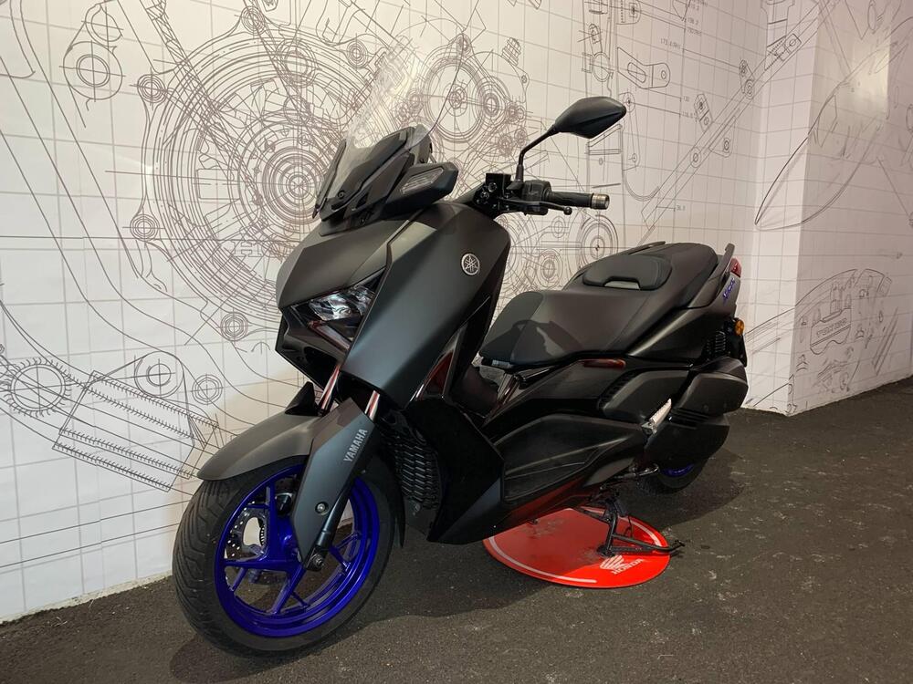 Yamaha X-Max 300 (2025) (4)