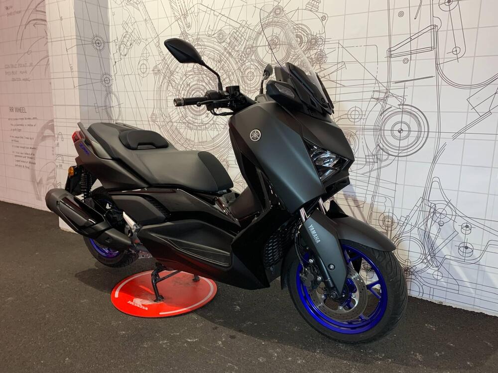 Yamaha X-Max 300 (2025) (3)