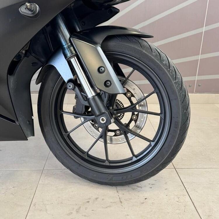 Yamaha YZF R125 (2021 - 22) (4)
