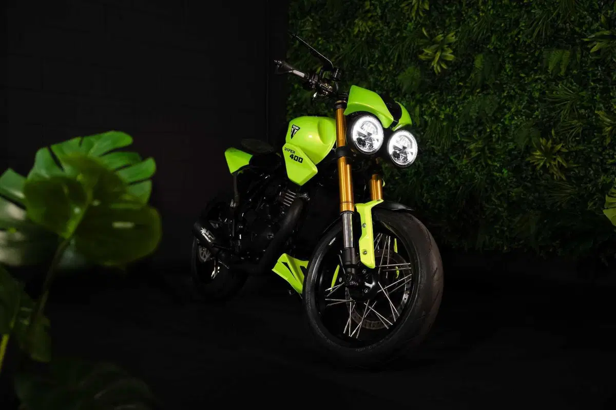 Triumph Italia mette all’asta la Viper 400 per sostenere Save the Children (5)