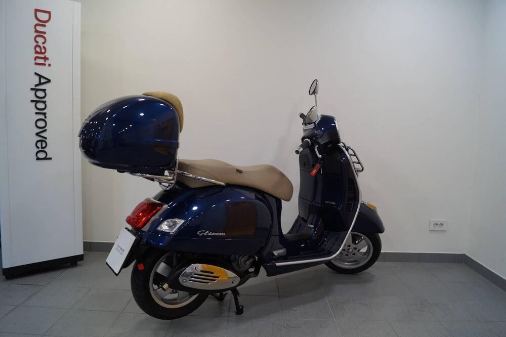 Vespa GTS 300 ABS (2014 - 16) (4)