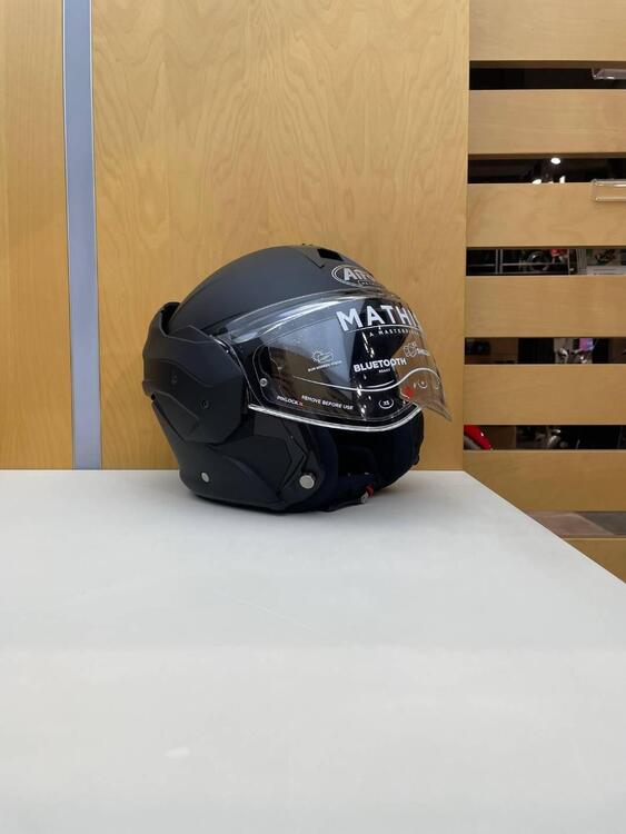 MATHISSE II BLACK MATT Airoh (2)