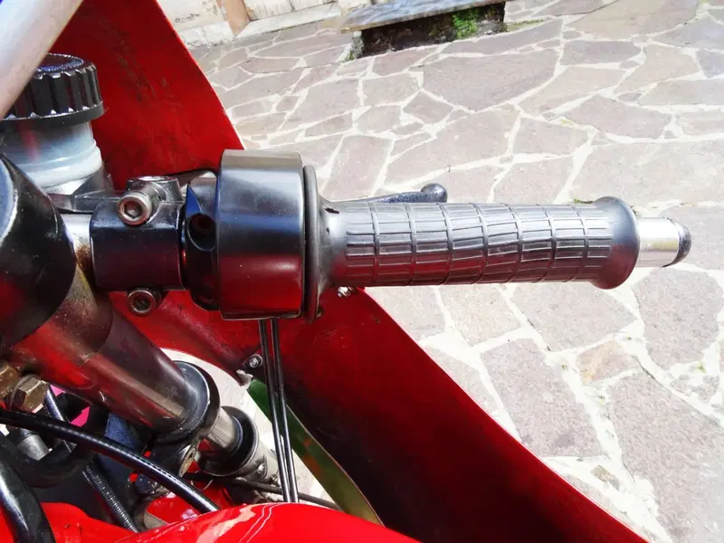 Ducati 900 MHR  Mike Hailwood Replica (19)
