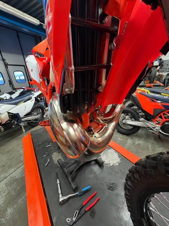 KTM 300 EXC Champion Edition (2025) (2)