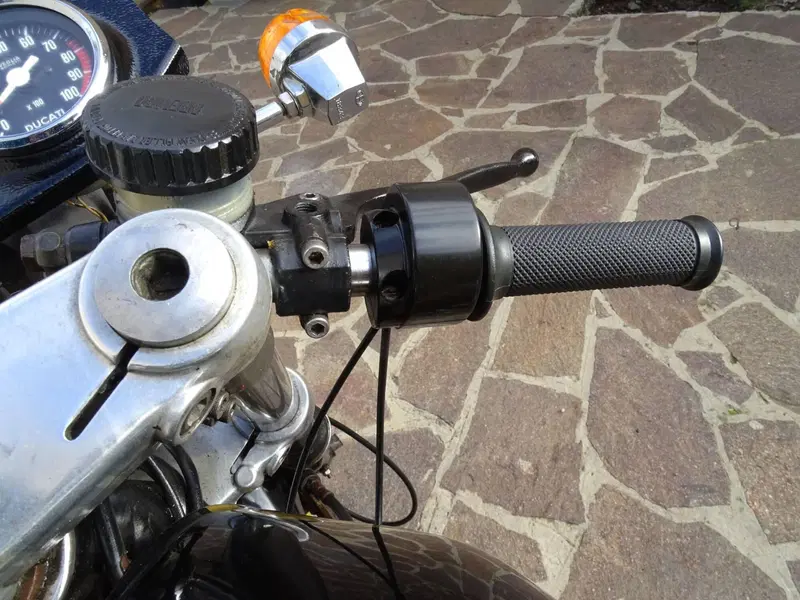 Ducati 900 SS  (12)