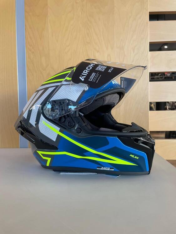 MATRIX RIDER BLUE GLOSS Airoh (3)